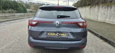 Vendo Renault Mégane Sport Tourer 2019 - 8950 EUR, 360000 km - AUTO.MOTO.pt