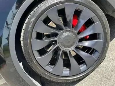 Vendo Tesla Model Y 2022 - 39999 EUR, 101000 km - AUTO.MOTO.pt