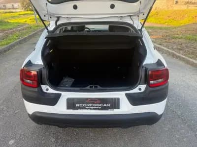 Vendo Citroën C4 Cactus 2015 - 9650 EUR, 151000 km - AUTO.MOTO.pt