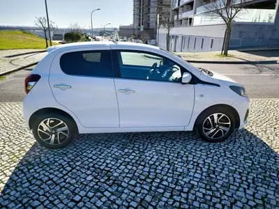 Vendo Peugeot 108 2018 - 9999 EUR, 180453 km - AUTO.MOTO.pt