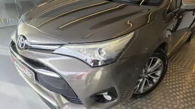 Vendo Toyota Avensis Touring Sports 2016 - 14900 EUR, 212217 km - AUTO.MOTO.pt