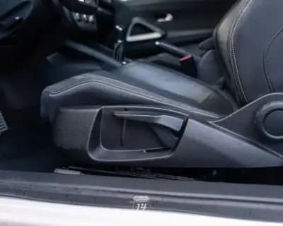 Vendo Volkswagen Scirocco 2013 - 16990 EUR, 153299 km - AUTO.MOTO.pt