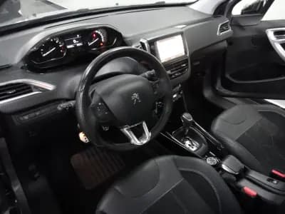 Sell Peugeot 2008 2018 - 11500 EUR, 85000 km - AUTO.MOTO.pt