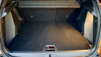 Sell Peugeot e-2008 2020 - 18900 EUR, 53838 km - AUTO.MOTO.pt