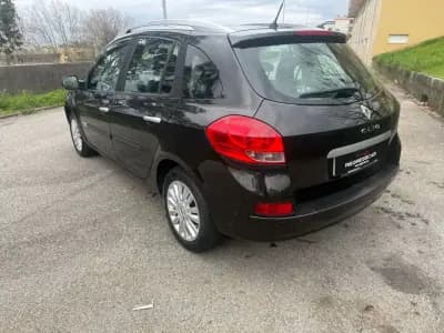 Sell Renault Clio Break 2009 - 5450 EUR, 202000 km - AUTO.MOTO.pt