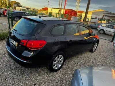 Sell Opel Astra Sports Tourer 2015 - 8999 EUR, 276000 km - AUTO.MOTO.pt