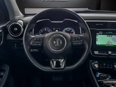 Sell MG ZS 2020 - 19250 EUR, 15000 km - AUTO.MOTO.pt