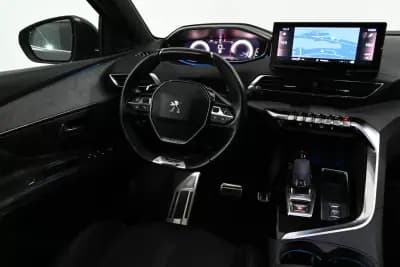 Vendo Peugeot 3008 2023 - 32750 EUR, 45000 km - AUTO.MOTO.pt