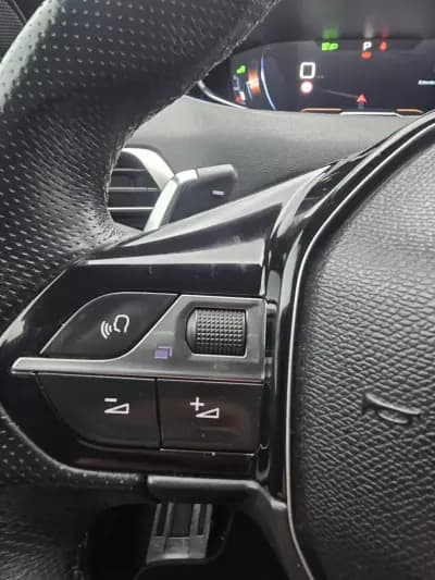 Sell Peugeot 3008 2018 - 22950 EUR, 162300 km - AUTO.MOTO.pt