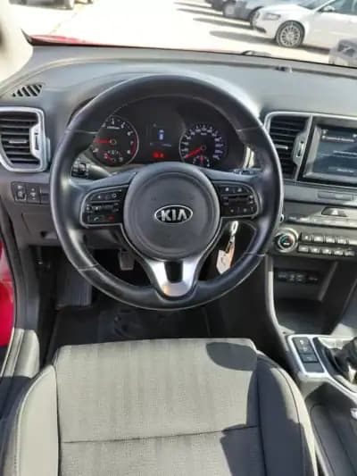 Sell Kia Sportage 2018 - 18900 EUR, 124000 km - AUTO.MOTO.pt