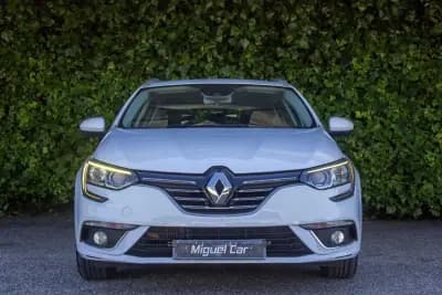 Vendo Renault Mégane Sport Tourer 2017 - 9900 EUR, 263300 km - AUTO.MOTO.pt
