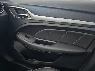 Sell MG ZS 2020 - 19250 EUR, 15000 km - AUTO.MOTO.pt