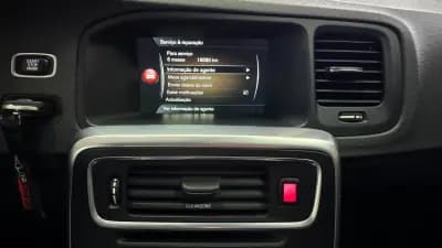 Vendo Volvo V60 Cross Country 2016 - 18180 EUR, 138731 km - AUTO.MOTO.pt