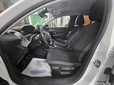 Vendo Peugeot 208 2022 - 13900 EUR, 59788 km - AUTO.MOTO.pt