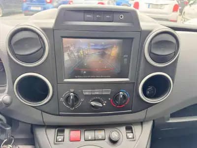 Vendo Peugeot Partner 2018 - 11250 EUR, 79000 km - AUTO.MOTO.pt