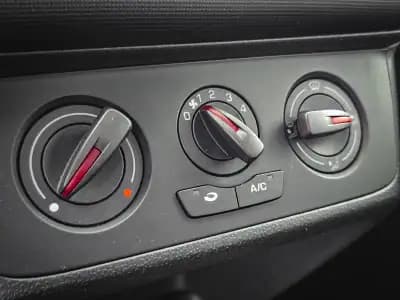 Vendo SEAT Ibiza 2015 - 11950 EUR, 80000 km - AUTO.MOTO.pt