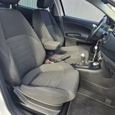 Vendo Alfa Romeo Giulietta 2016 - 10250 EUR, 172955 km - AUTO.MOTO.pt