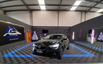 Vendo Renault Arkana 2023 - 27490 EUR, 31092 km - AUTO.MOTO.pt