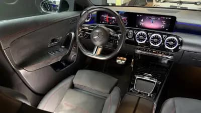 Vendo Mercedes-Benz CLA 180 2023 - 34970 EUR, 70000 km - AUTO.MOTO.pt