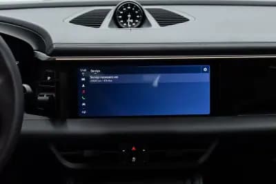 Sell Porsche Macan 2024 - 87950 EUR, 16000 km - AUTO.MOTO.pt