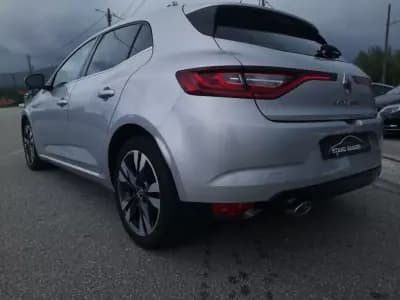 Vendo Renault Mégane 2019 - 17900 EUR, 96000 km - AUTO.MOTO.pt