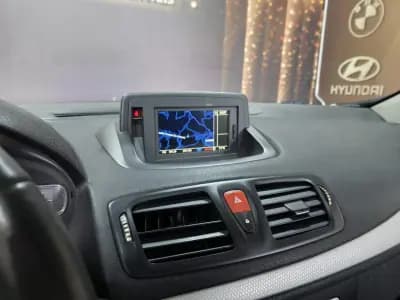 Vendo Renault Mégane Coupe 2011 - 7490 EUR, 258000 km - AUTO.MOTO.pt