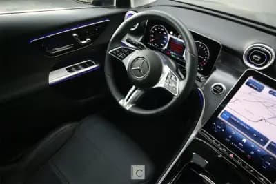Vendo Mercedes-Benz GLC 300 2023 - 66500 EUR, 32000 km - AUTO.MOTO.pt