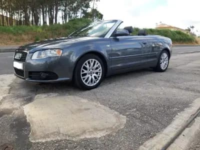 Vendo Audi A4 Cabrio 2014 - 10900 EUR, 193145 km - AUTO.MOTO.pt