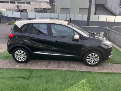 Vendo Renault Captur 2015 - 11900 EUR, 133000 km - AUTO.MOTO.pt