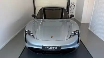 Vendo Porsche Taycan 2020 - 72000 EUR, 96306 km - AUTO.MOTO.pt