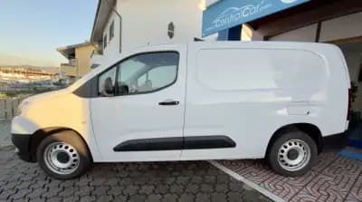 Sell Toyota Proace 2024 - 17450 EUR, 82000 km - AUTO.MOTO.pt