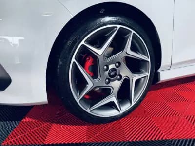 Sell Ford Fiesta 2019 - 21990 EUR, 151232 km - AUTO.MOTO.pt