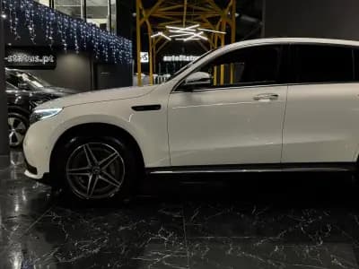 Vendo Mercedes-Benz EQC 2023 - 44990 EUR, 60200 km - AUTO.MOTO.pt