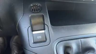 Vendo Peugeot Partner 2019 - 12490 EUR, 144000 km - AUTO.MOTO.pt