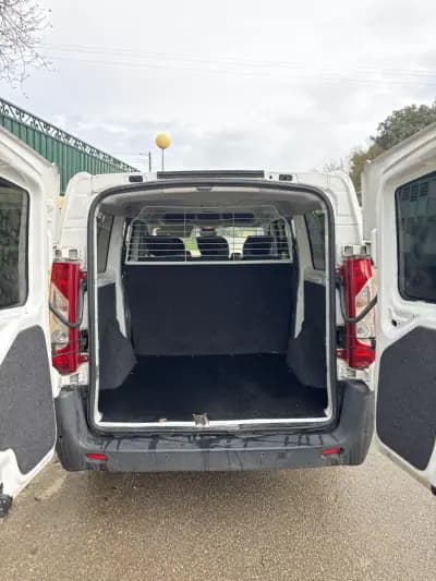 Vendo Fiat Scudo 2010 - 8990 EUR, 338000 km - AUTO.MOTO.pt