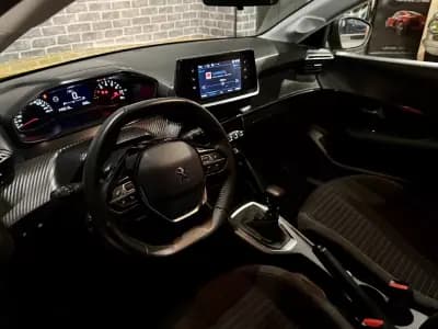 Sell Peugeot 208 2022 - 14750 EUR, 145000 km - AUTO.MOTO.pt