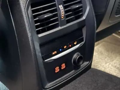 Vendo BMW 320 2019 - 21990 EUR, 243987 km - AUTO.MOTO.pt