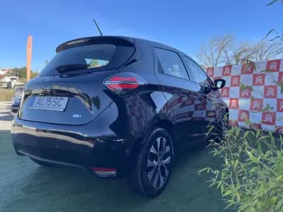 Vendo Renault Zoe 2021 - 18490 EUR, 34075 km - AUTO.MOTO.pt