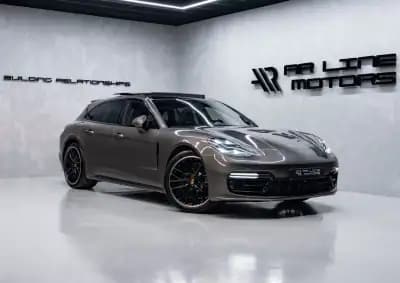 Sell Porsche Panamera Sport Turismo 2018 - 69950 EUR, 133000 km - AUTO.MOTO.pt