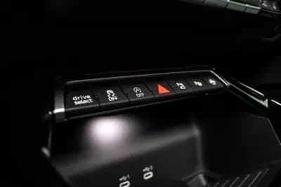 Sell Audi RS3 Sportback 2025 - 86900 EUR, 17138 km - AUTO.MOTO.pt