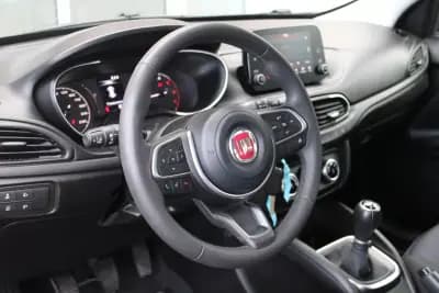 Sell Fiat Tipo Station Wagon 2022 - 12990 EUR, 106000 km - AUTO.MOTO.pt