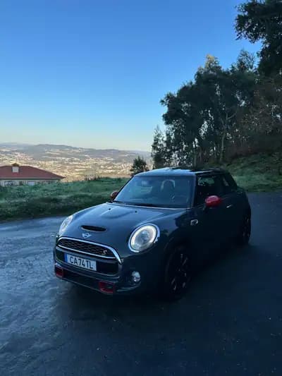 Vendo MINI Cooper 2014 - 15000 EUR, 160000 km - AUTO.MOTO.pt