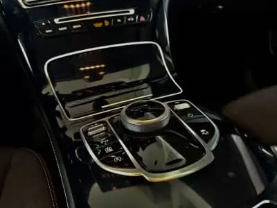 Vendo Mercedes-Benz GLC 250 2017 - 33990 EUR, 126652 km - AUTO.MOTO.pt