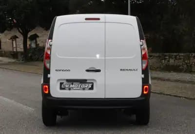 Vendo Renault Kangoo 2019 - 11900 EUR, 135000 km - AUTO.MOTO.pt