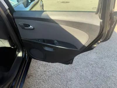 Vendo SEAT Leon 2011 - 7350 EUR, 217000 km - AUTO.MOTO.pt