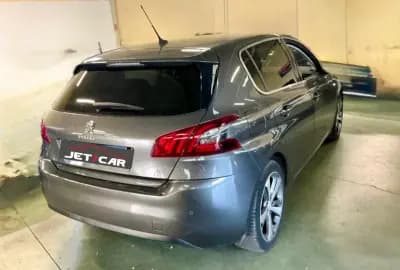 Vendo Peugeot 308 2019 - 14490 EUR, 99236 km - AUTO.MOTO.pt