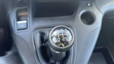 Vendo Peugeot Partner 2019 - 12490 EUR, 144000 km - AUTO.MOTO.pt