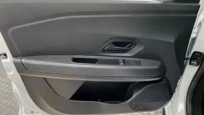 Sell Dacia Jogger 2023 - 15999 EUR, 110000 km - AUTO.MOTO.pt