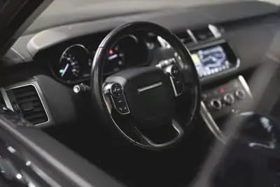 Sell Land Rover Range Rover Sport 2017 - 39990 EUR, 63000 km - AUTO.MOTO.pt