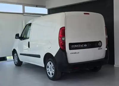 Vendo Fiat Doblo 2021 - 13500 EUR, 119327 km - AUTO.MOTO.pt